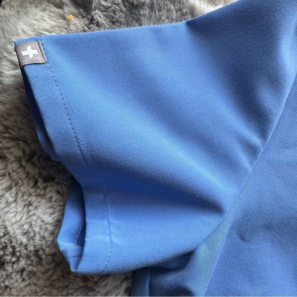 Figs Women's Sky Blue V-Neck Short Sleeve Top - Picture 3 of 4